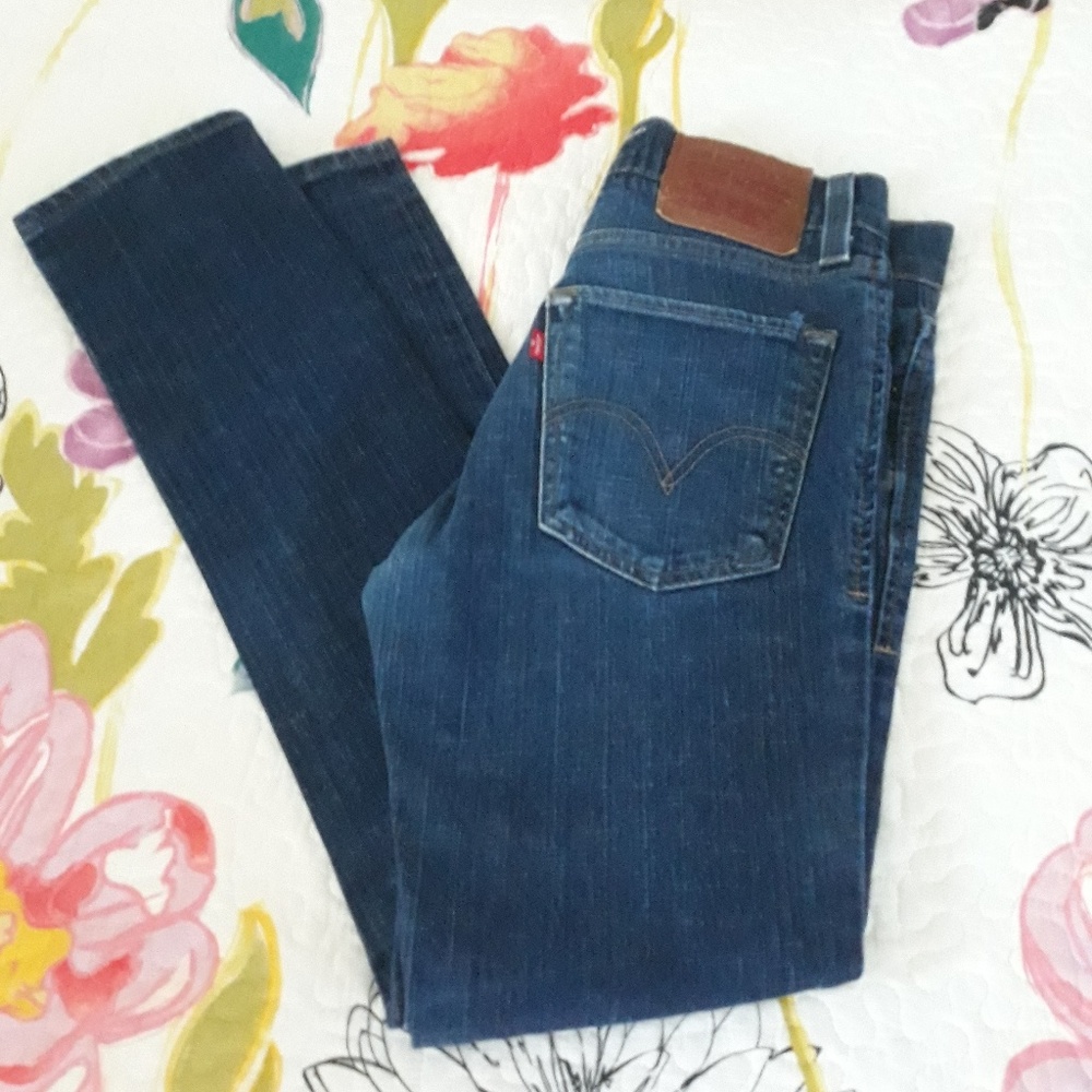 Levi's 510 Super Skinny EUC